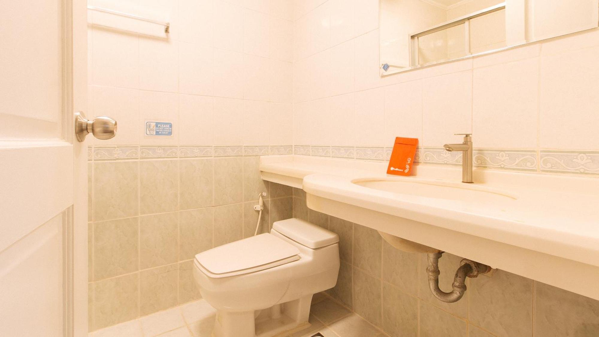 Reddoorz @ Manila Airport Hotel Paranaque City Exterior photo